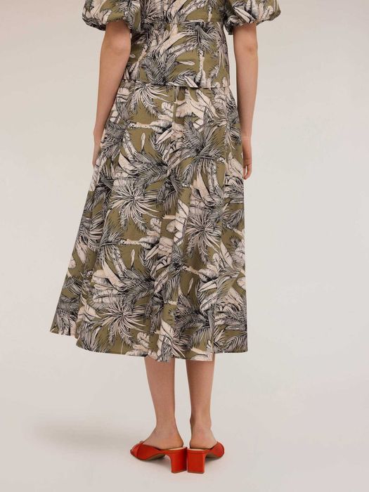 Чисто нова пола Мотови (Motivi), итал. размер s