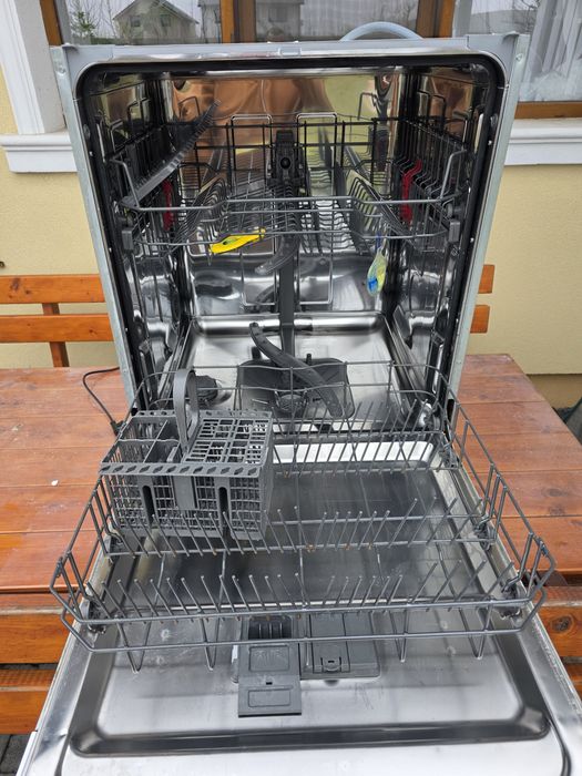 Masina spalat vase whirpool