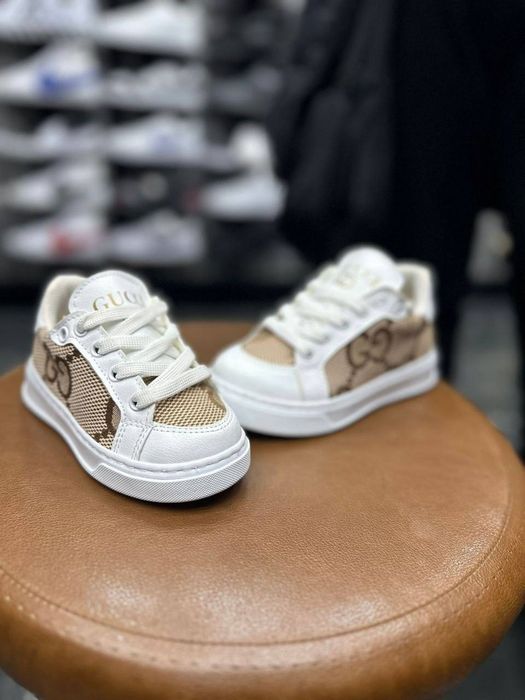 Adidasi pentru copii