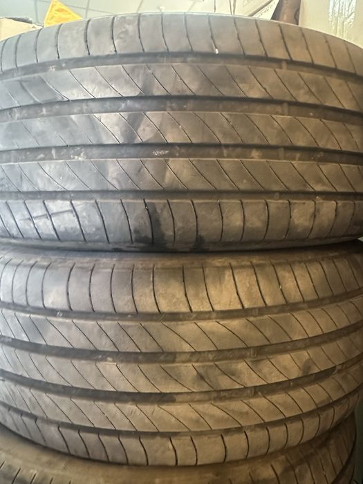 Шины 205/60R16 (4шт) Michelin