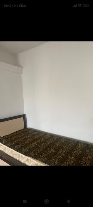 Сдам пол дома три комнаты