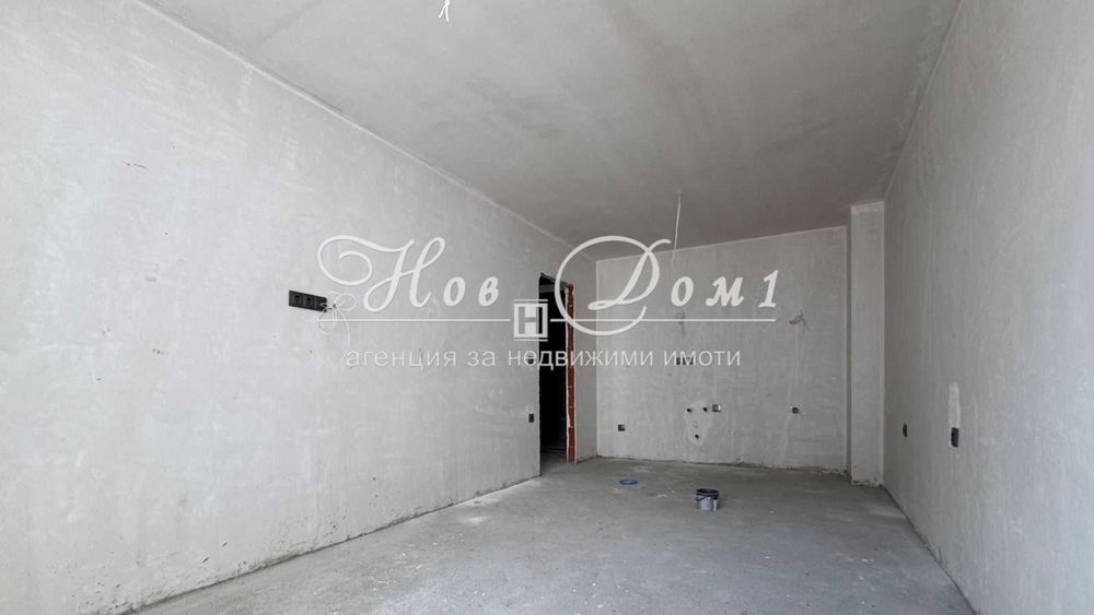 Продава се Двустаен апартамент в Пловдив, Кършияка - 79 кв.м за 1339 €/кв.м - Снимка #1