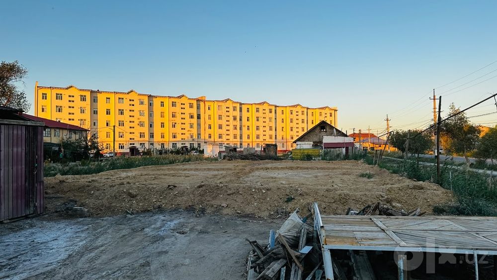 Жер орын сатылади такиятас центрде