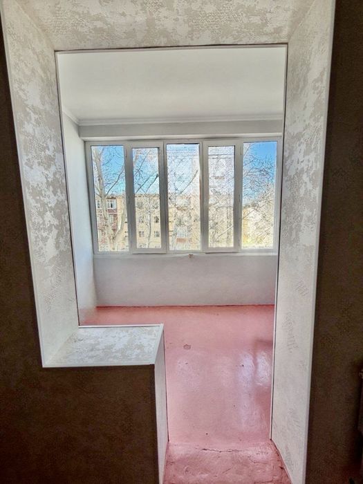 Продаётся 1 ком 2 мкр новая планировка