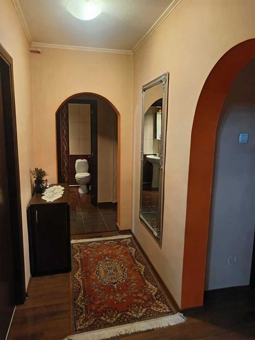 Apartament 4 camere, decomandat, etajul 1/4, mobilat și utilat, Roșiori de Vede