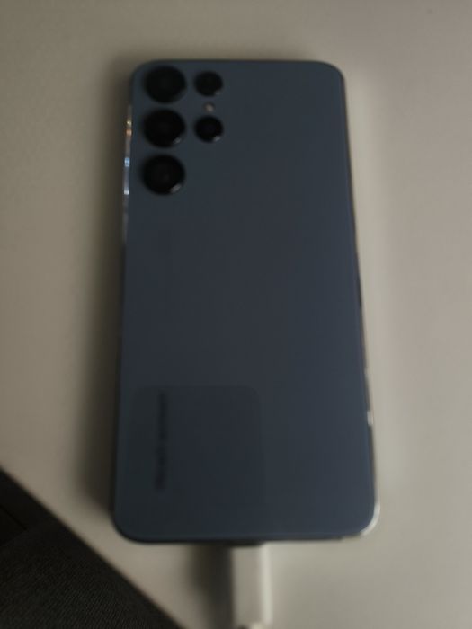 Продавам нов телефон s23 iltra+