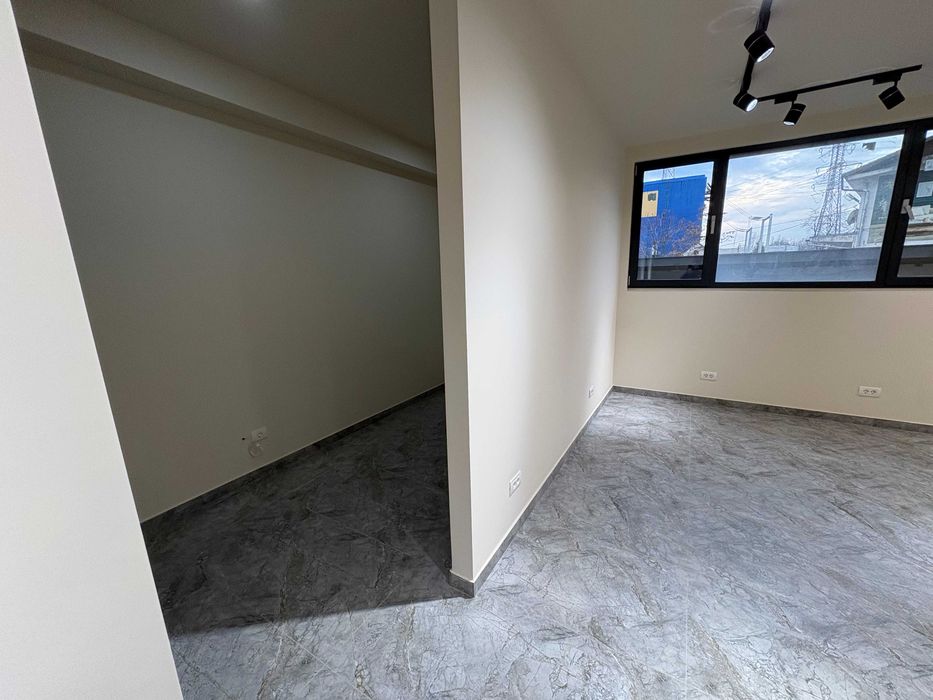 Spatiu comercial de inchiriat 54 mp utili | City of Mara, corp M8, Comision 0%