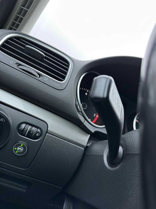 VW Golf 6, 2010, 1.6 benzina + GPL, Coupe, întreținut