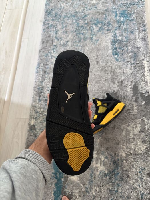 jordan 4 yellow thunder