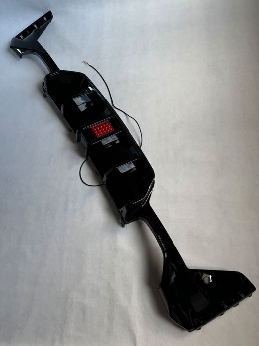 Дифузьор със трети стоп / Добавка за задна броня за БМВ Г20 / BMW G20