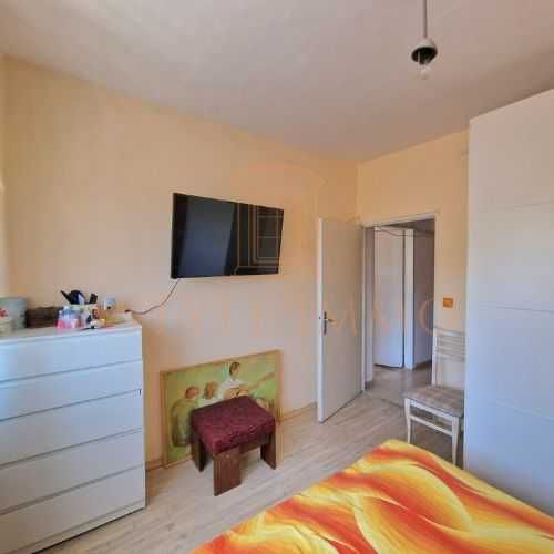 Продава се Многостаен апартамент в Разград, Житница - 92 кв.м за 932 €/кв.м - Снимка #8