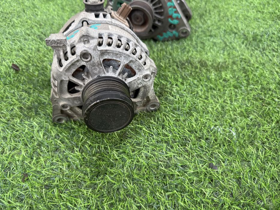 Привозной генератор на Subaru legacy,outback,forester fb20 fb25