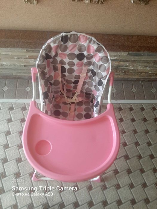 Bolalar ovqatlanish stulchasi SOTILADI