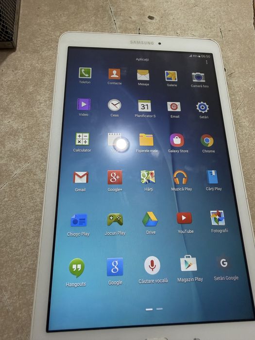 Tableta Samsung  SM-T561