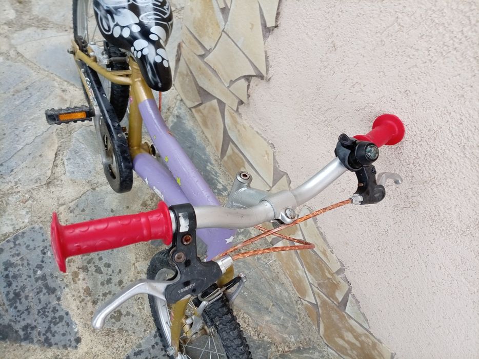 Vând bicicletă pentru copii cu roți de 16 inch