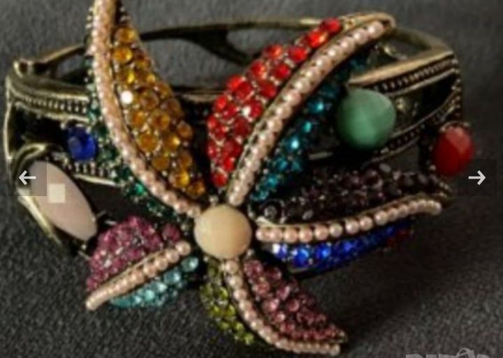 Масивна позлатена гривна със Сваровски