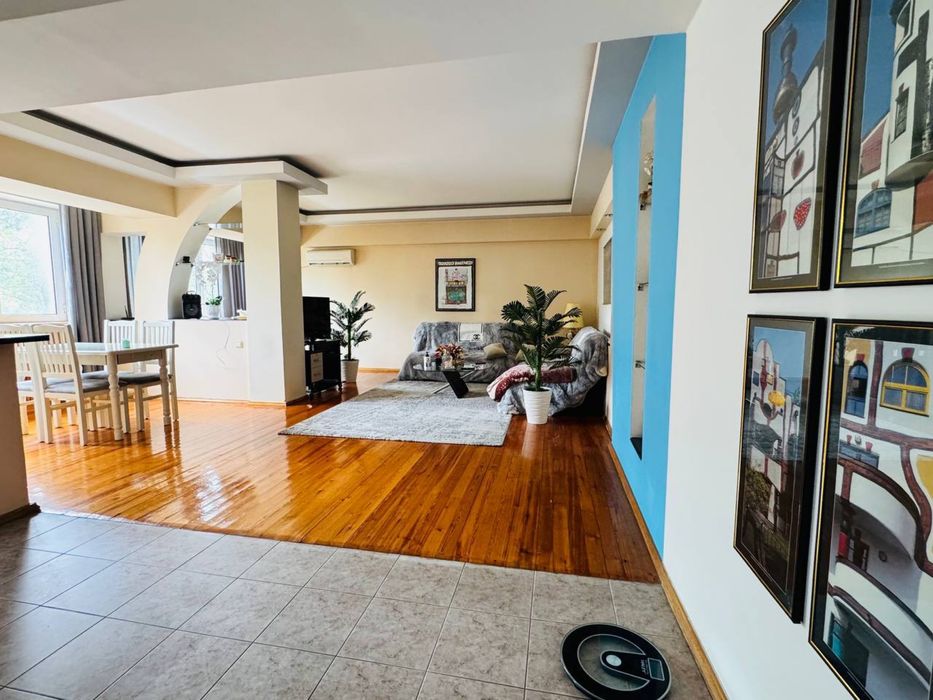 Квартира| Метро Космонавтов  спец план| 2/2/8 80м2 ремонт