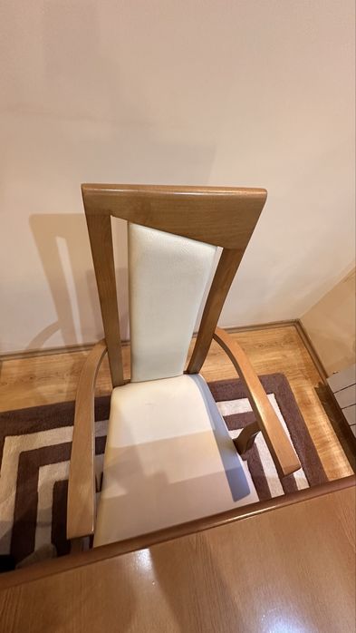 Почти Нови Маса + 6 стола от естествена кожа