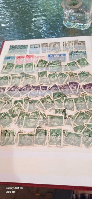 Clasor cu timbre regaliste