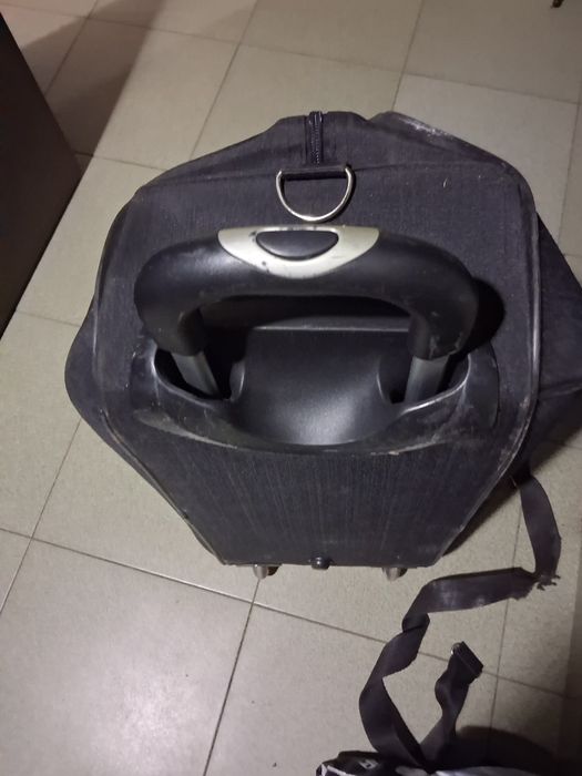 Пътна чанта с колелца