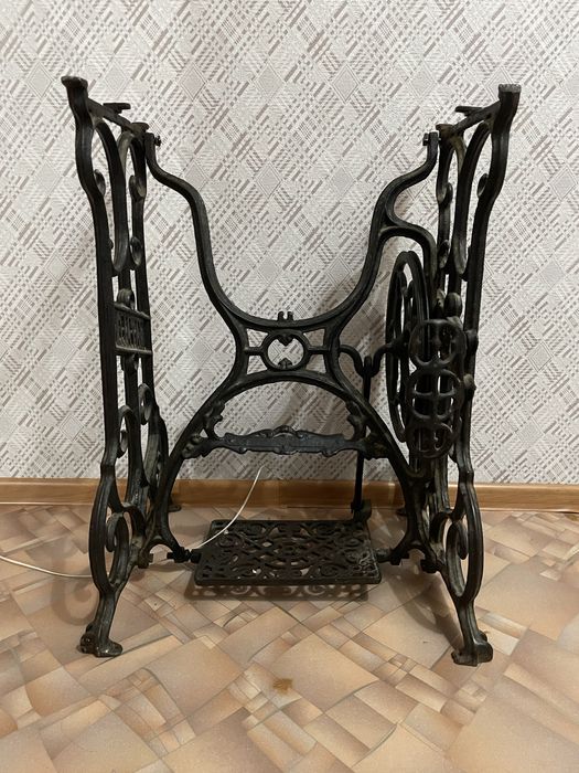 Продам станину от швейной машины.