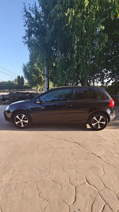 Se vinde Volskwagen Golf 5
