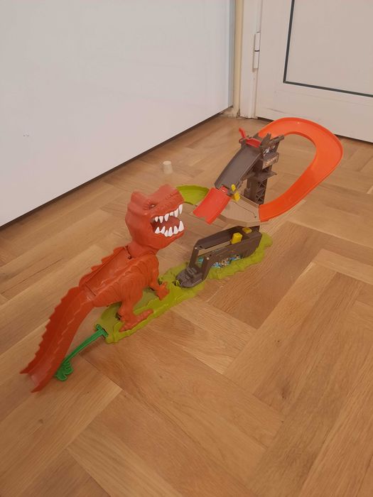 Ти-рекс Hot Wheels писта за колички