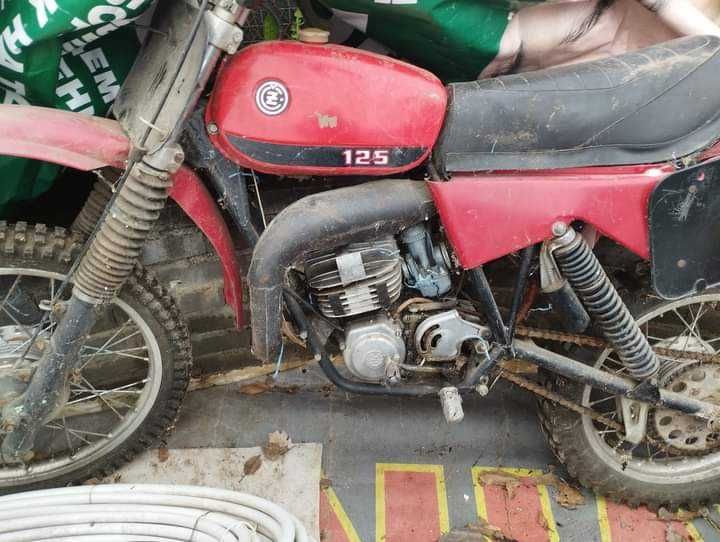 Продава се Промишлена сграда в Генерал Тошево - 2000 кв.м за 25 €/кв.м - Снимка #20