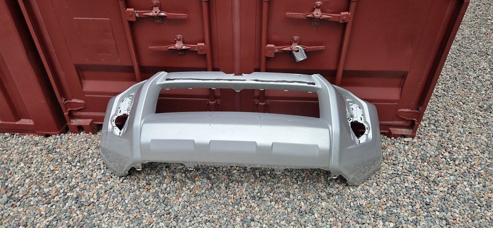 Передний бампер на Toyota 4runner N285 sr5