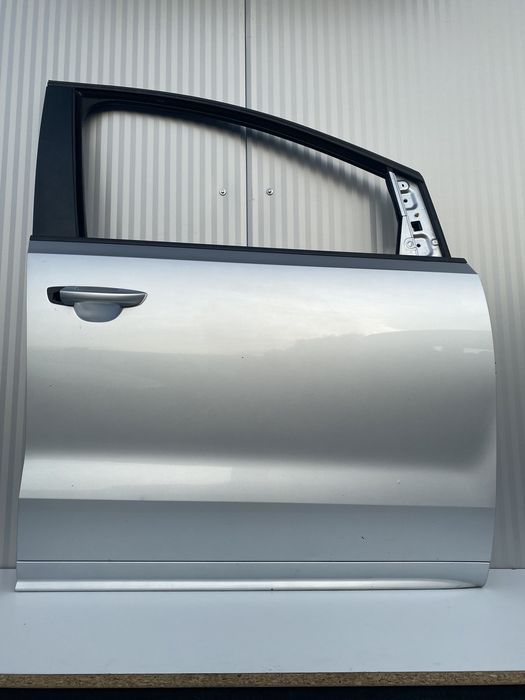 USA Dr fata vw SHARAN 7N cod de culoare LA7W
