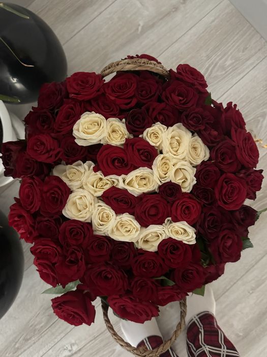 цветы  розы свежые