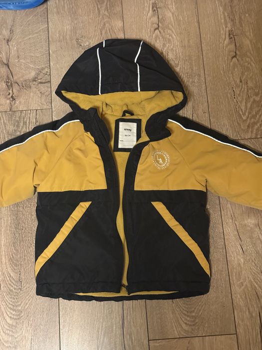 Geaca groasa Sinsay baieti 98cm