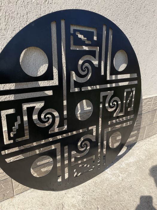 Panou Decorativ Metalic Rotund – Design Aztec/Maya, Decupat Laser