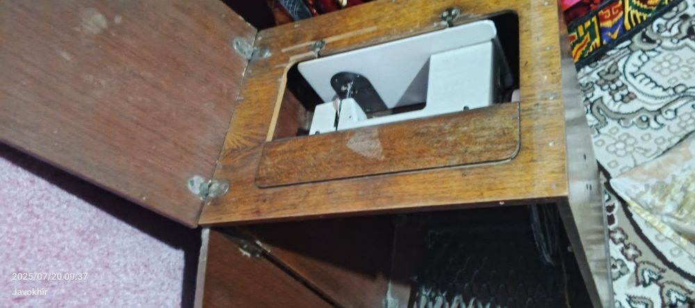 Tikuv mashinasi sotiladi