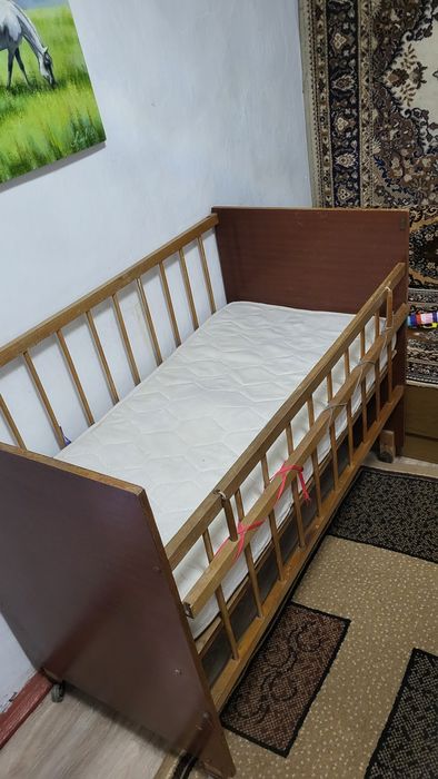 Манеж детский разборный, с матрасом