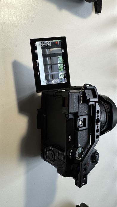 Sony A6700 + SmallRig cage в гаранция