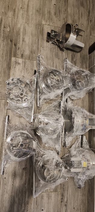 Set gherghefe, sepci, suporți, Happy