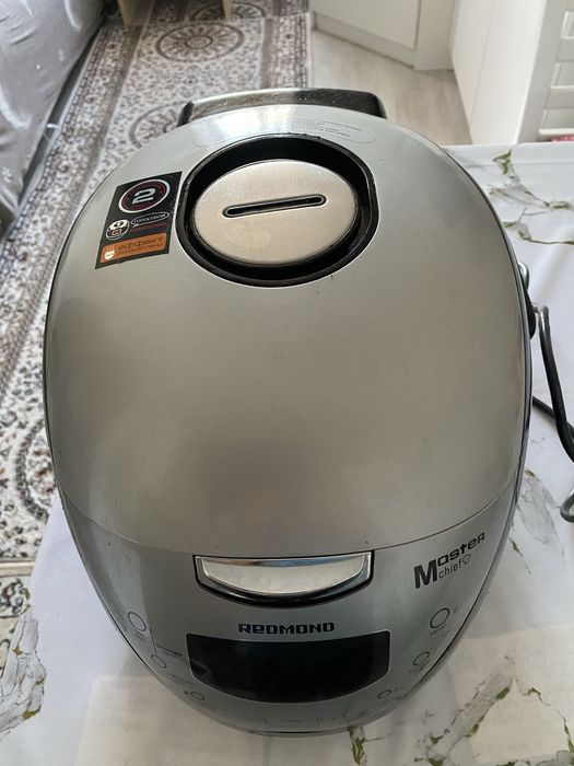 Мультиварка “Redmond” с голосовым помощником.