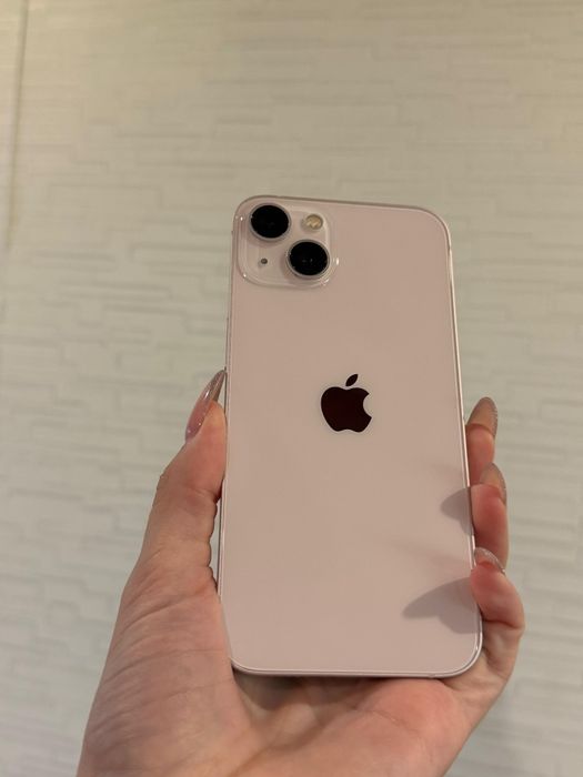 iPhone 13  256 Гб б/у в отличном состоянии..