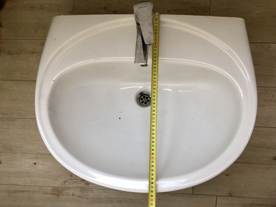 Chiuveta ceramica cu baterie Ramon Soler