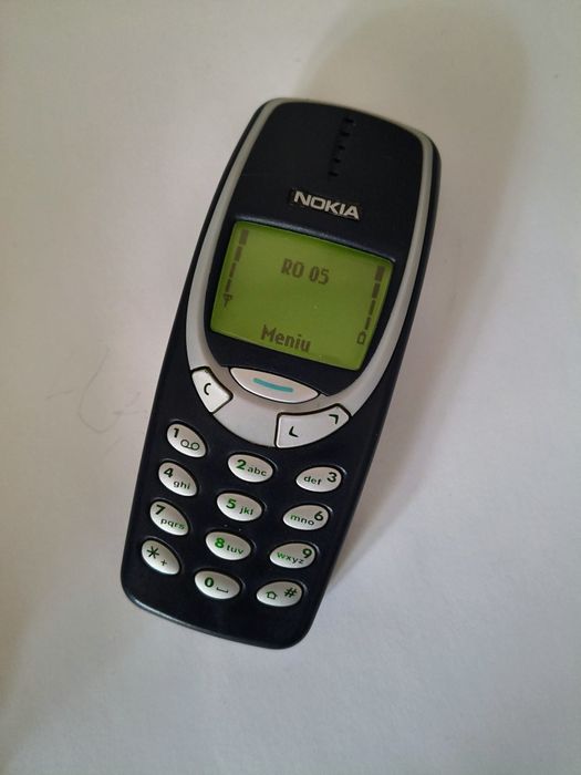 Nokia 3310 + incarcator ( decodat, limba romana)