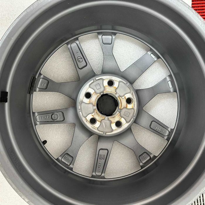 Jante Lexus LBX ES R17 TVA 21% *Originale*