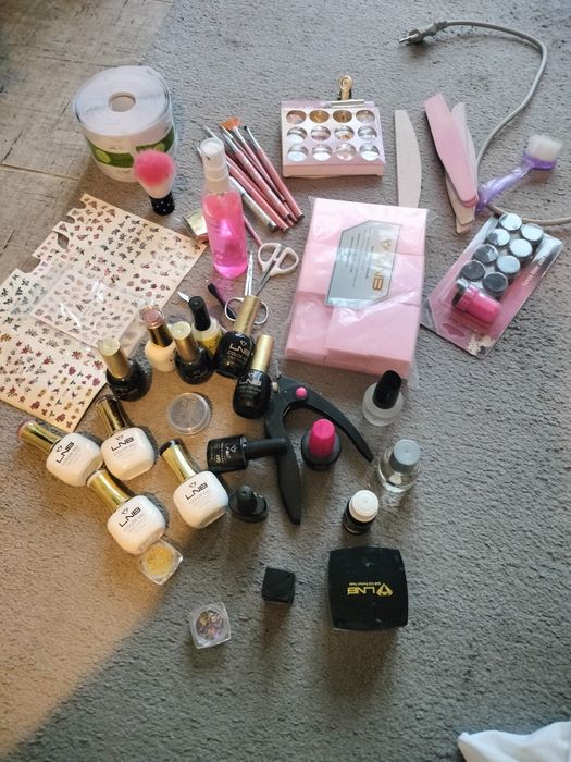 De vânzare kit unghii cu gel