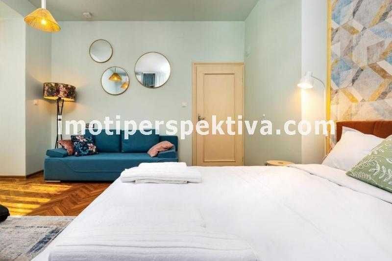 Продава се Тристаен апартамент в Пловдив, Център - 86 кв.м за 1541 €/кв.м - Снимка #1