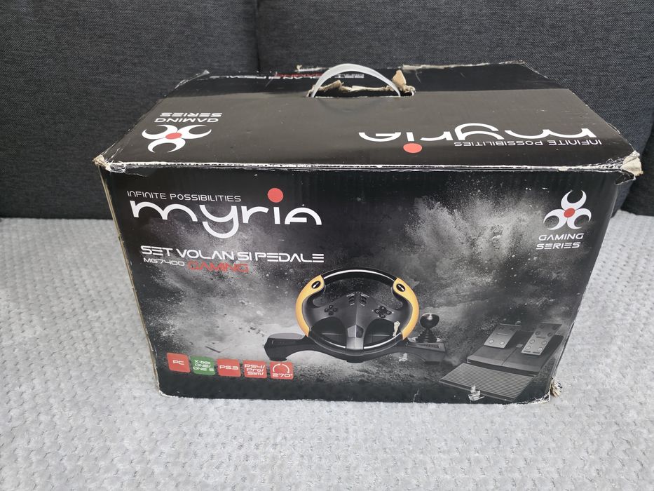 Vand volan gaming Myria MG7400. Pret negociabil.