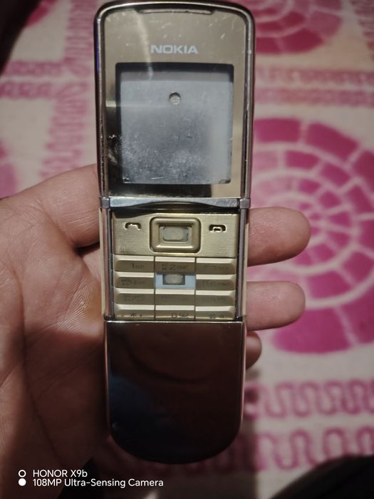 Срочно продам корпус для нокиа 8800 sirocco в нормальном состоянии