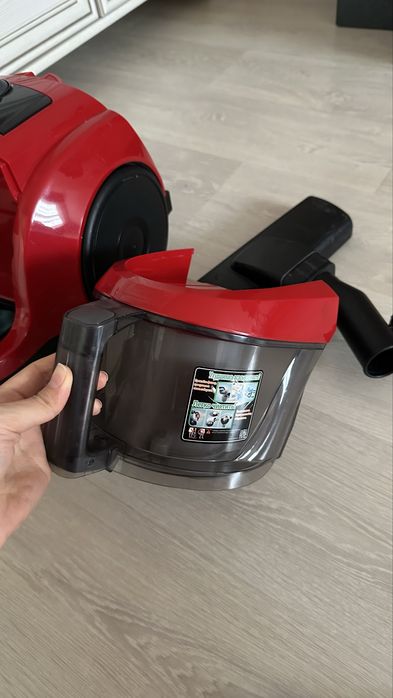 Пылесос Samsung 1600 w SC4520 красный