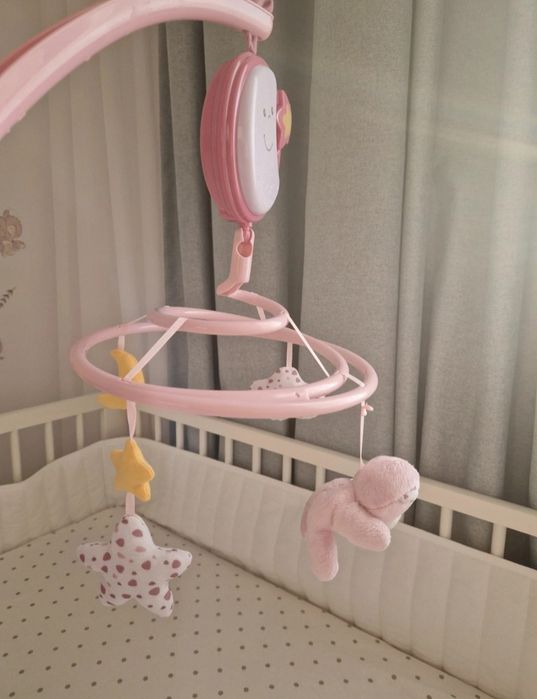 Carusel muzical Chicco roz