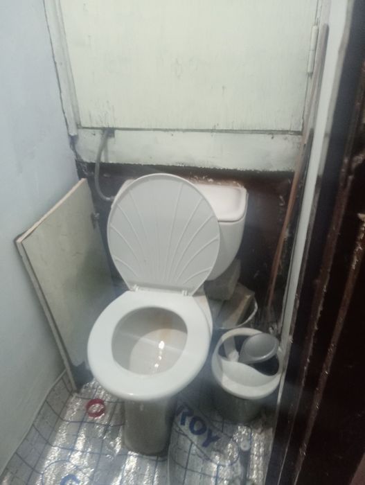 Ижарага Юнусабад 12 кварталда 1'2 хона ижарага берилади.