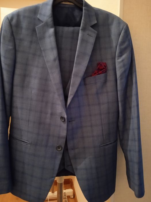 Костюм мужской тройка